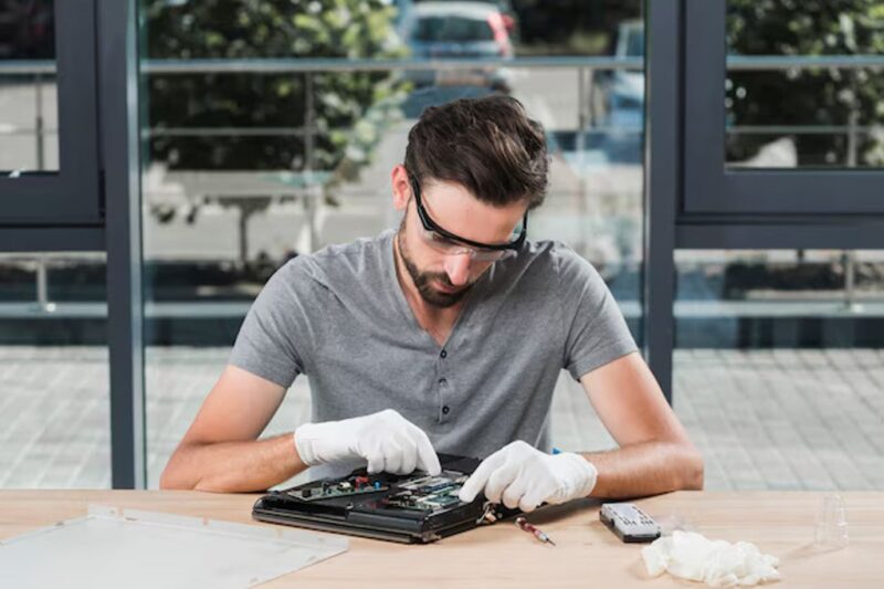 MacBook Air Service & Best Place to Repair MacBook Air: Complete Guide for Apple Users
